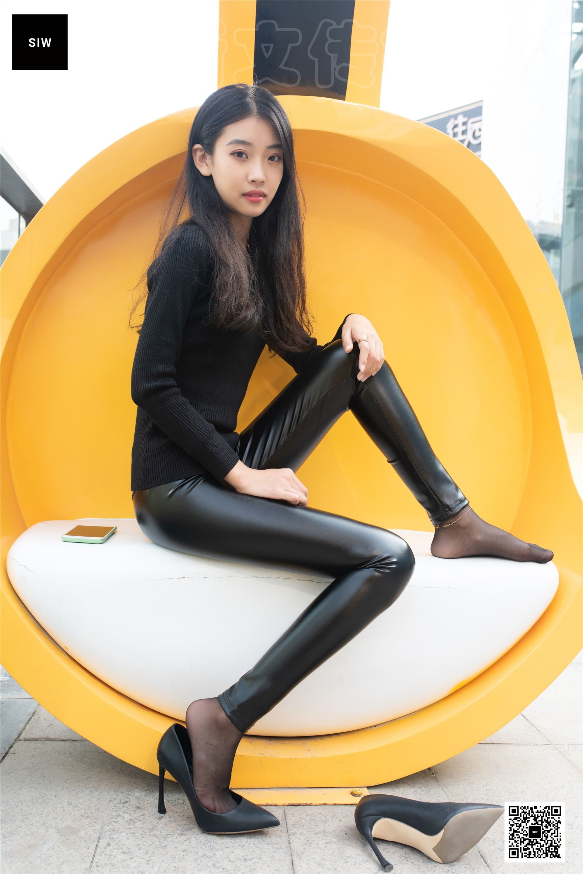 SIW斯文传媒 054 2019秋冬时尚性感紧身保暖加绒皮裤 - 蓉儿